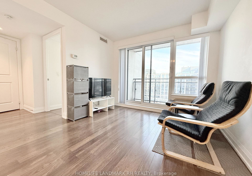 370-highway-7-e-richmond-hill-ontario-n12632296