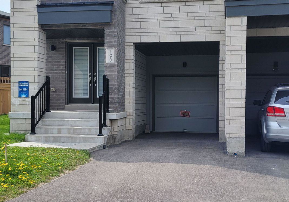 192-tango-crescent-newmarket-ontario-n12636242