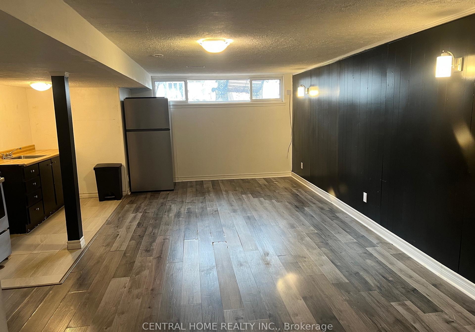 192-silverbirch-drive-e-newmarket-ontario-n12637590