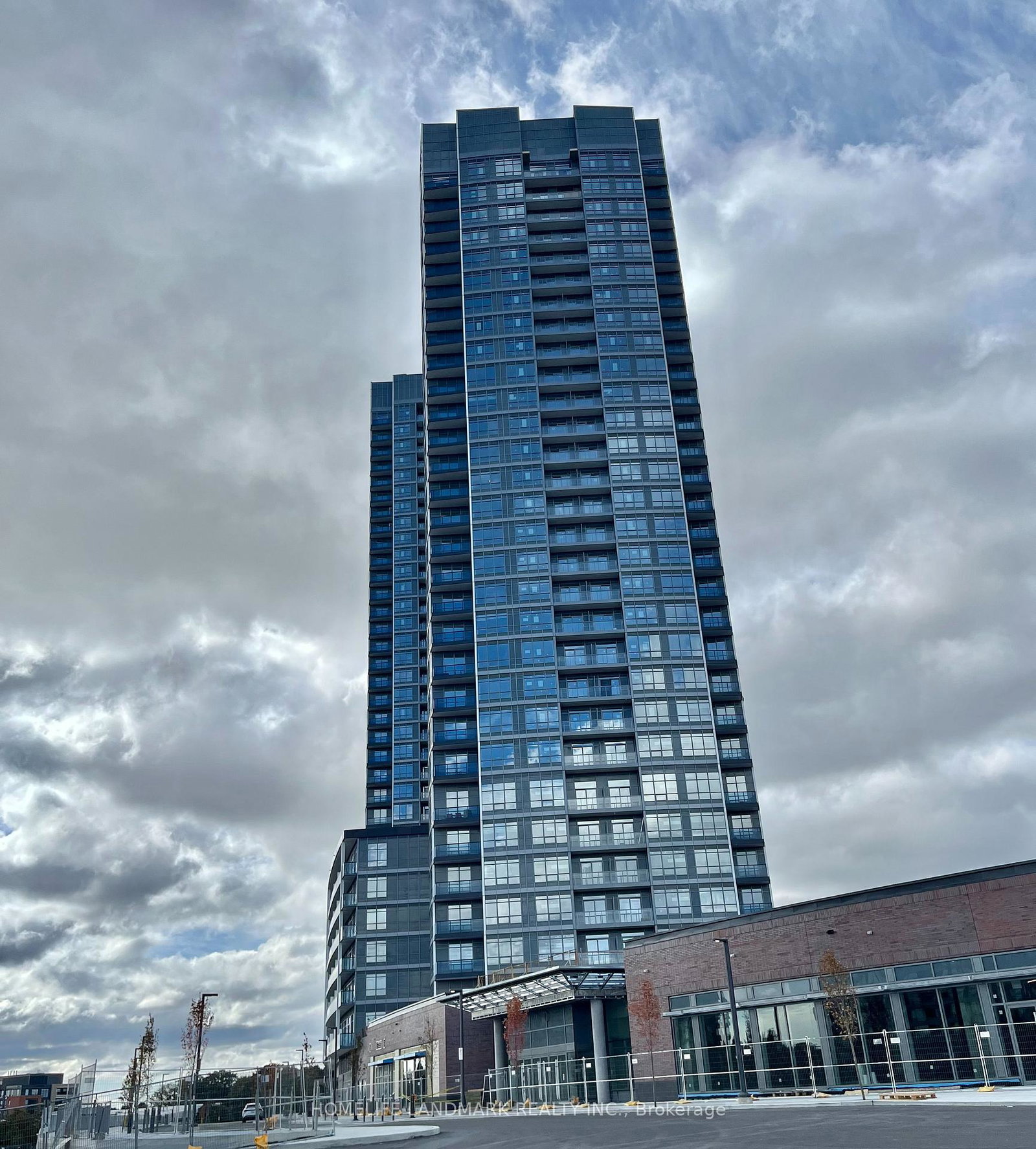 30-upper-mall-way-vaughan-ontario-n12637790
