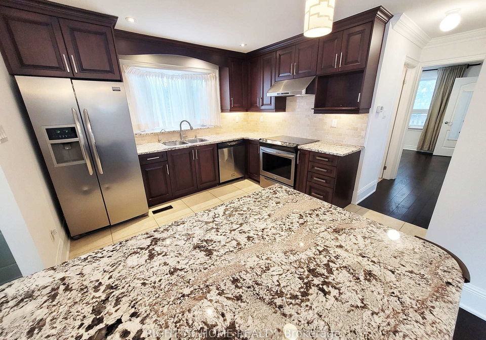 339-boisdale-avenue-richmond-hill-ontario-n12638394