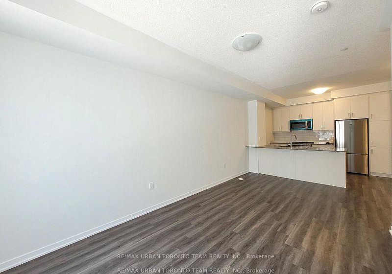 151-honeycrisp-crescent-vaughan-ontario-n12639256