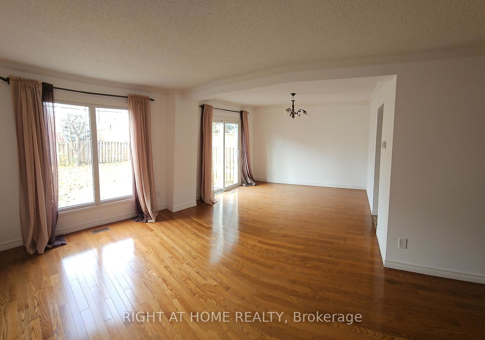 153-stephen-street-richmond-hill-ontario-n12639554