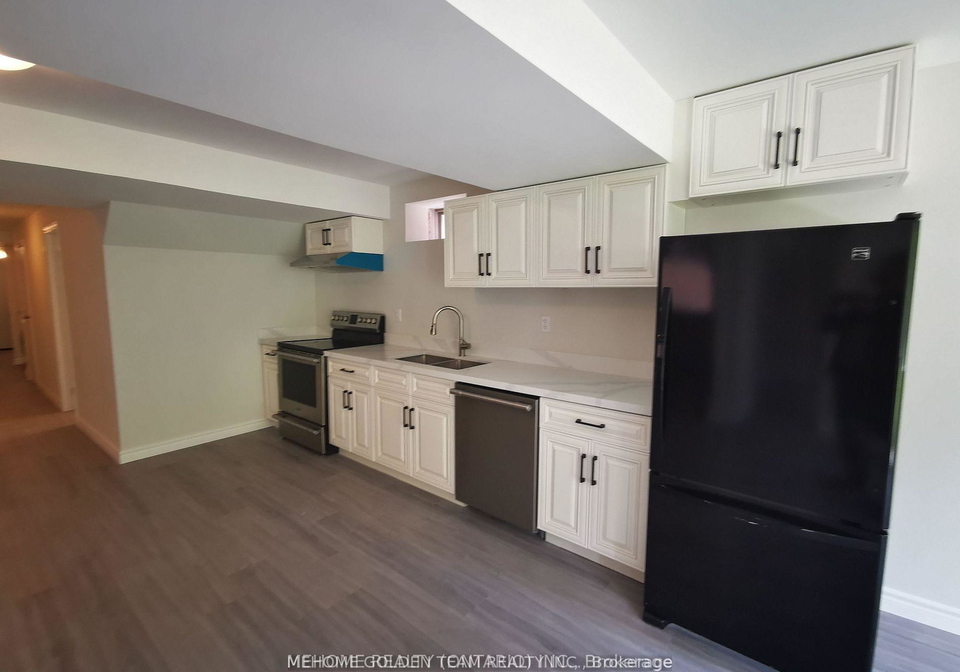 56-homer-crescent-aurora-ontario-n12640060