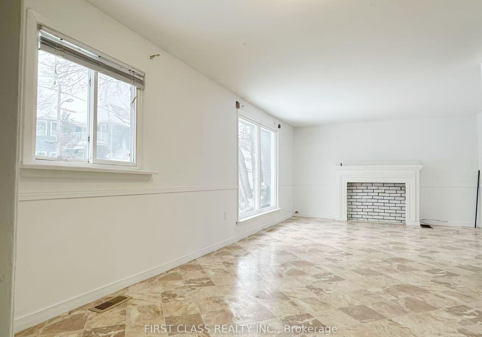 1-lakeside-crescent-avenue-richmond-hill-ontario-n12640512