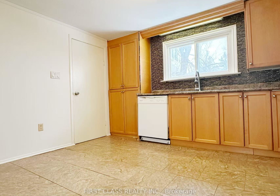 1-lakeside-crescent-avenue-richmond-hill-ontario-n12640512