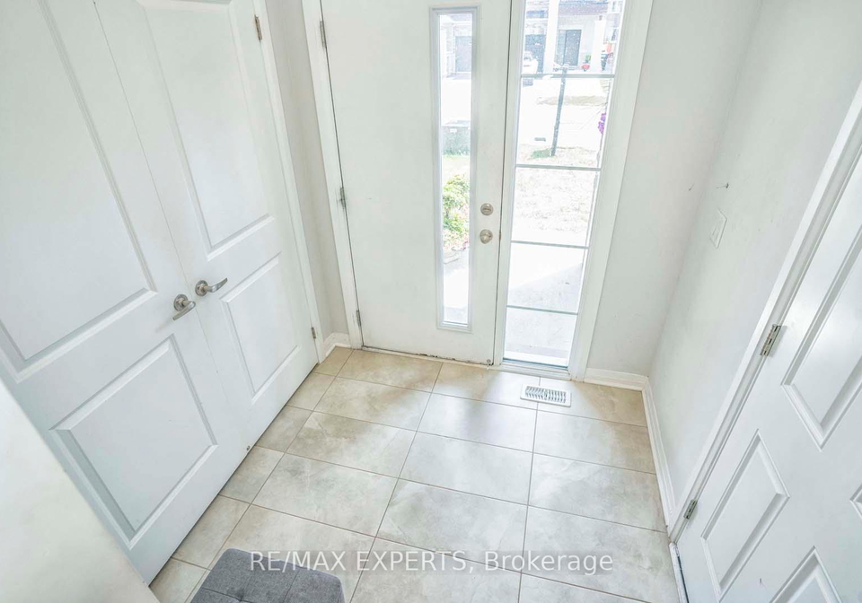 54-landolfi-way-bradford-west-gwillimbury-ontario-n12640536