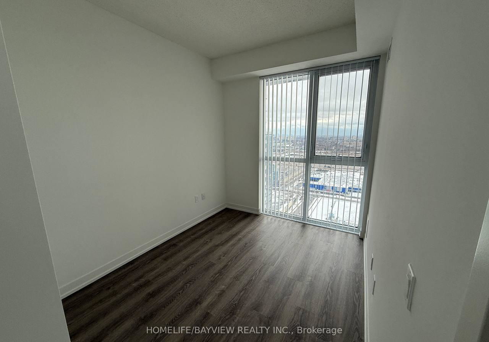 8-interchange-way-vaughan-ontario-n12641124