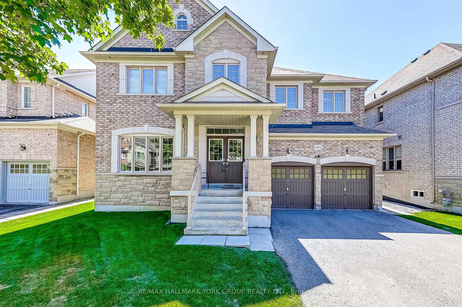 1022-sherman-brock-circle-newmarket-ontario-n12641166