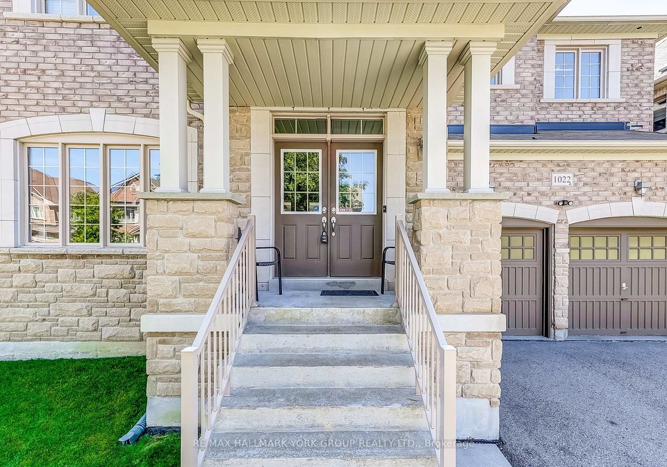 1022-sherman-brock-circle-newmarket-ontario-n12641166