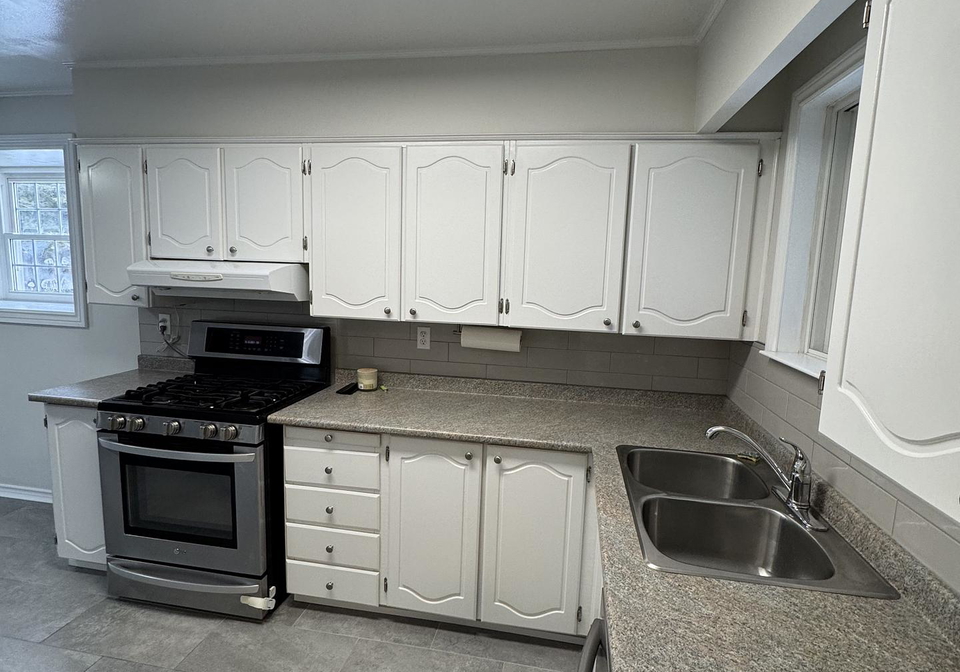 691-irwin-crescent-newmarket-ontario-n12641178