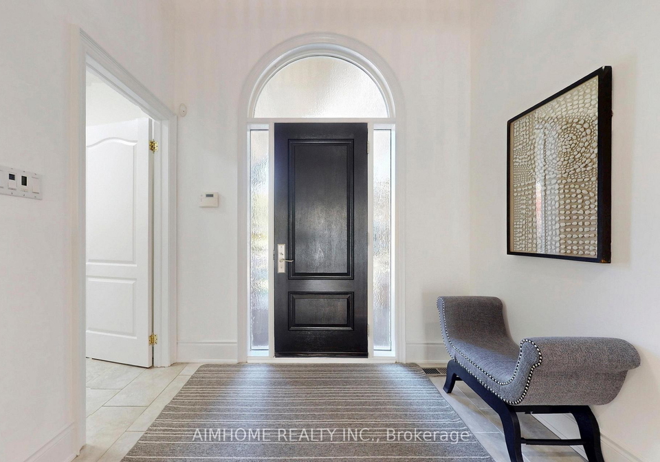 812-foxcroft-boulevard-newmarket-ontario-n12642064