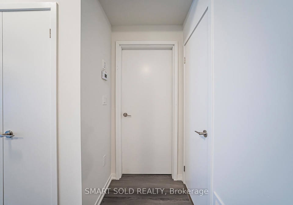 121-honeycrisp-crescent-vaughan-ontario-n12642368