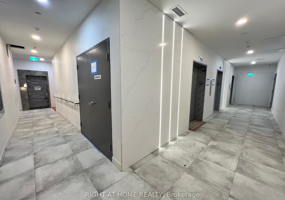 705-davis-drive-newmarket-ontario-n12643374