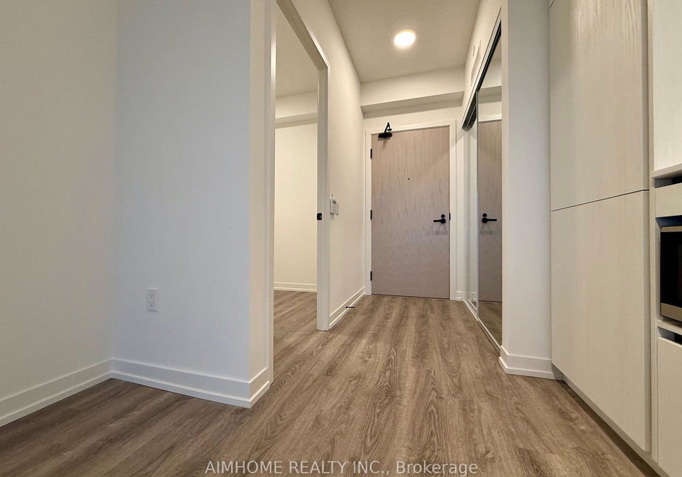 8-interchange-way-vaughan-ontario-n12643864