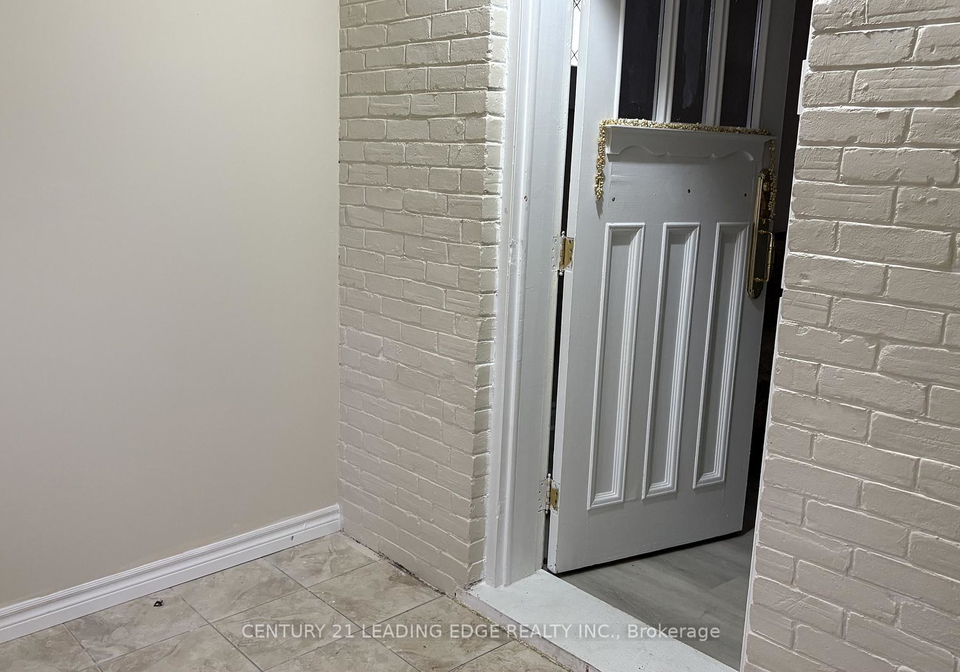 295-main-street-n-markham-ontario-n12644052