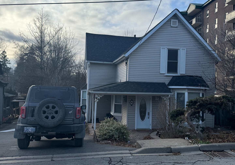 96-gurnett-street-aurora-ontario-n12644770