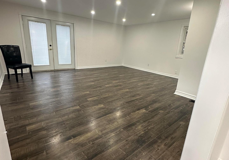 96-gurnett-street-aurora-ontario-n12644770