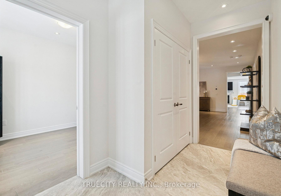 23-dawn-blossom-drive-georgina-ontario-n12644978