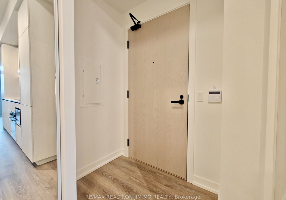 8-interchange-way-vaughan-ontario-n12645696