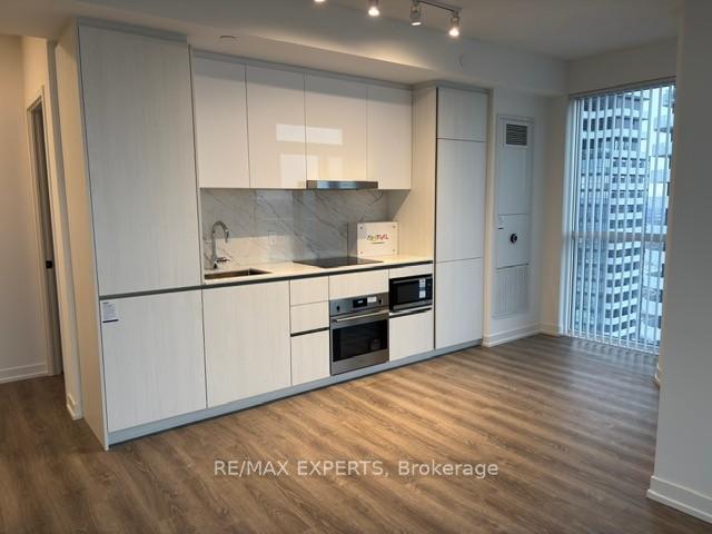8-interchange-way-vaughan-ontario-n12646356
