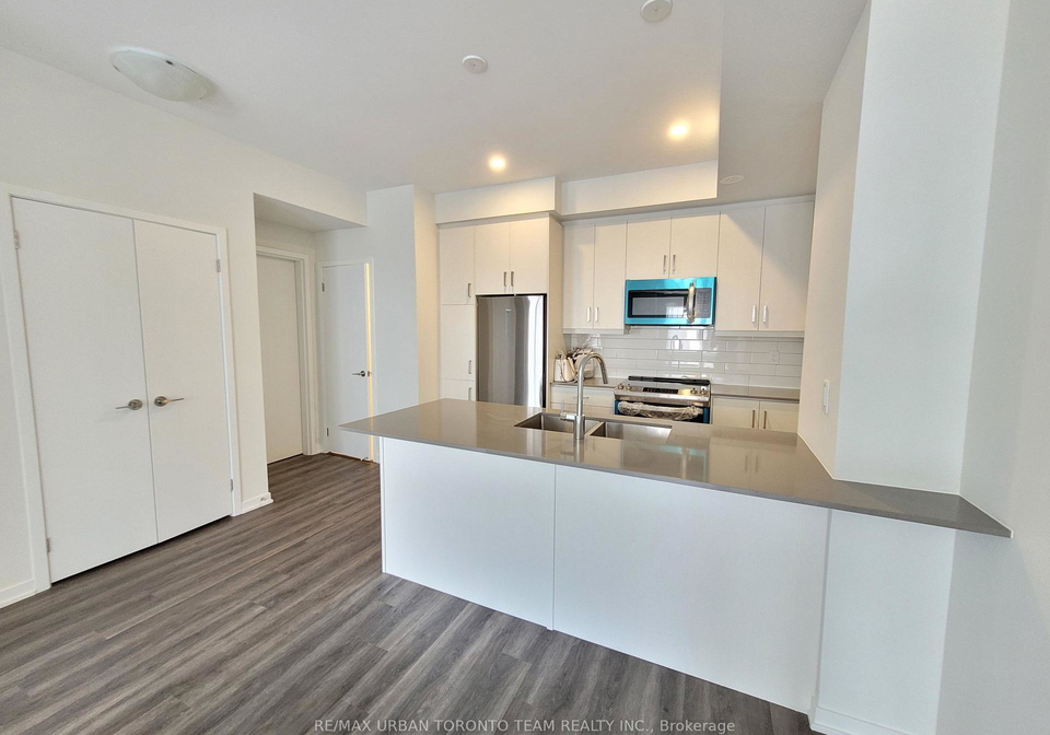 131-honeycrisp-crescent-vaughan-ontario-n12646502