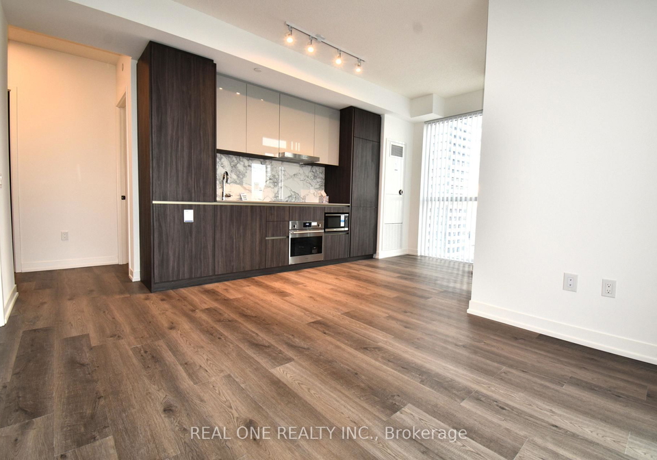 8-interchange-way-vaughan-ontario-n12647298
