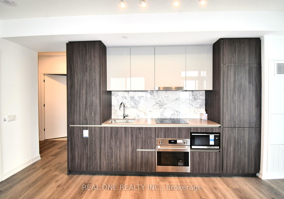 8-interchange-way-vaughan-ontario-n12647298