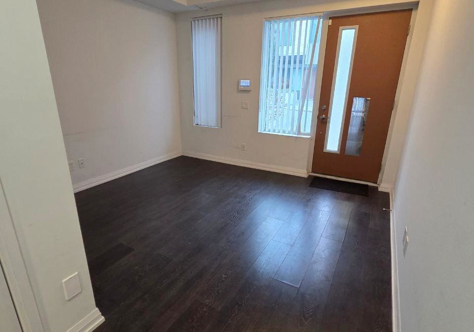 1040-portage-parkway-vaughan-ontario-n12647956