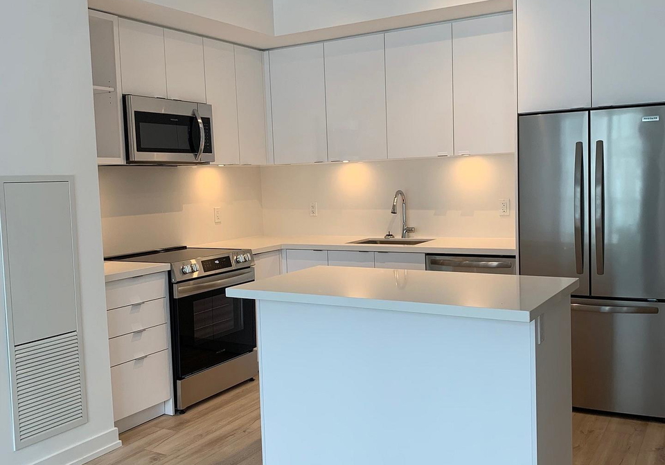 333-sunseeker-avenue-innisfil-ontario-n12649358