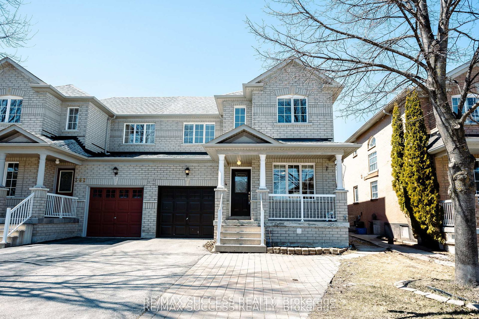 384-flagstone-way-w-newmarket-ontario-n12650976