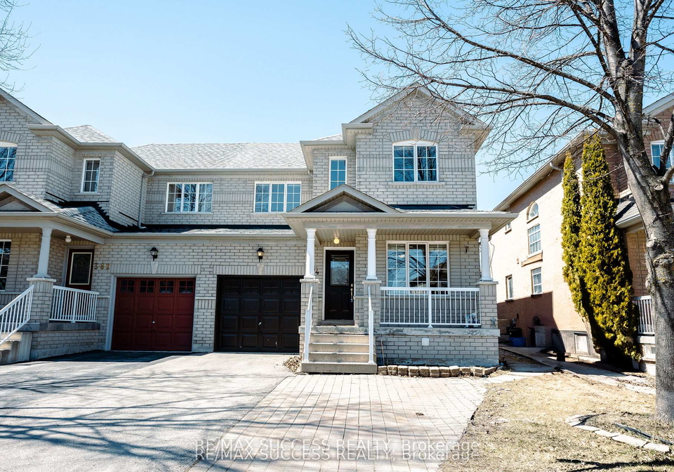 384-flagstone-way-w-newmarket-ontario-n12650976