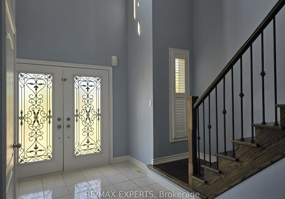 66-hopkins-crescent-bradford-west-gwillimbury-ontario-n12652290