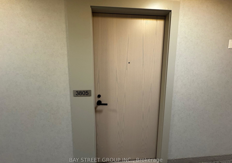 8-interchange-way-vaughan-ontario-n12653660