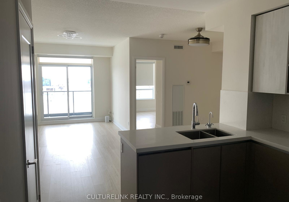 398-highway-7-e-richmond-hill-ontario-n12654094