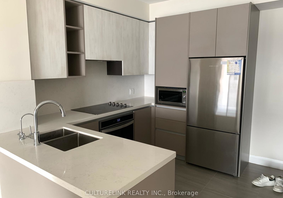 398-highway-7-e-richmond-hill-ontario-n12654094