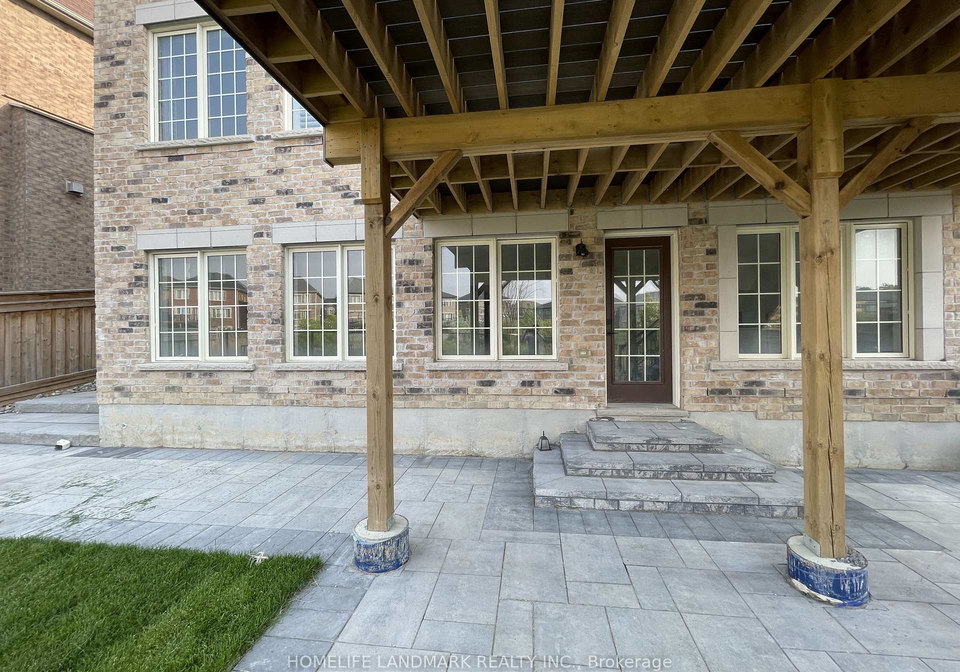212-scrivener-drive-aurora-ontario-n12654636