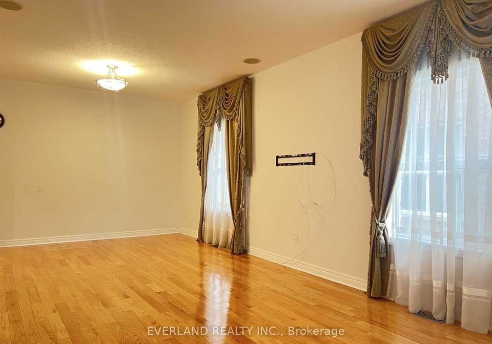 50-danpatrick-drive-richmond-hill-ontario-n12655062