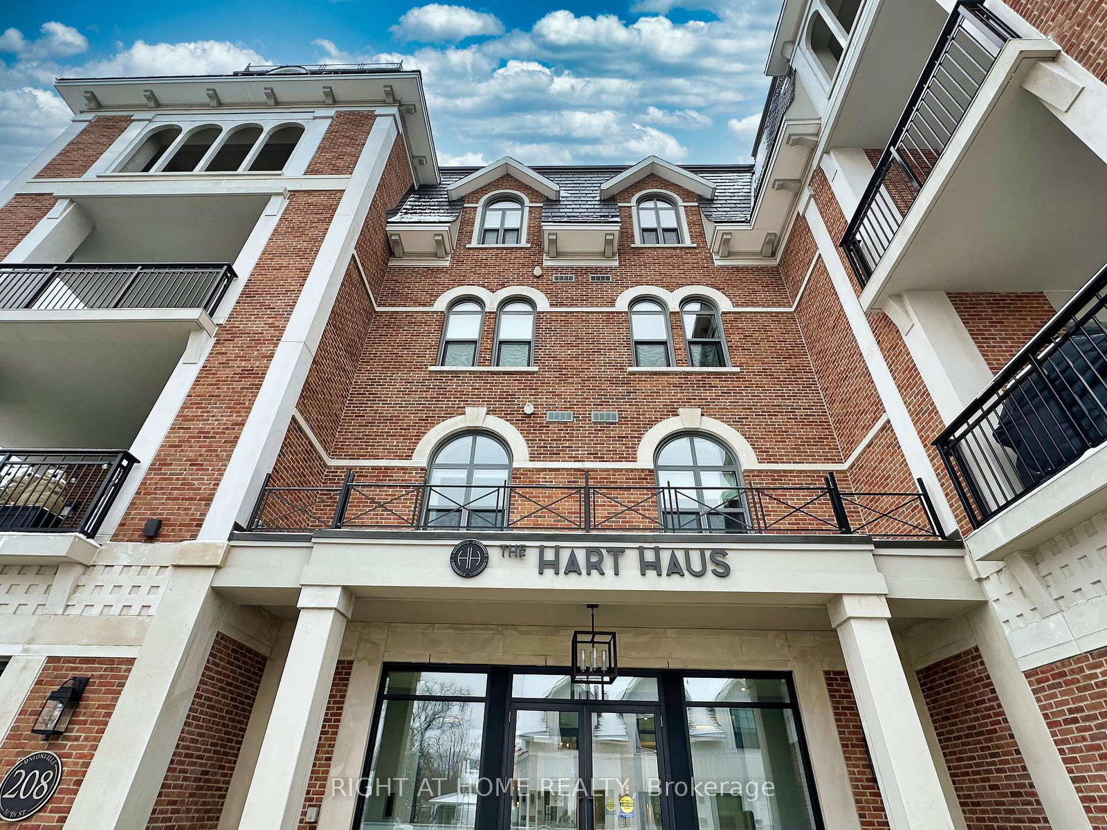 208-main-st-unionville-street-markham-ontario-n12655356