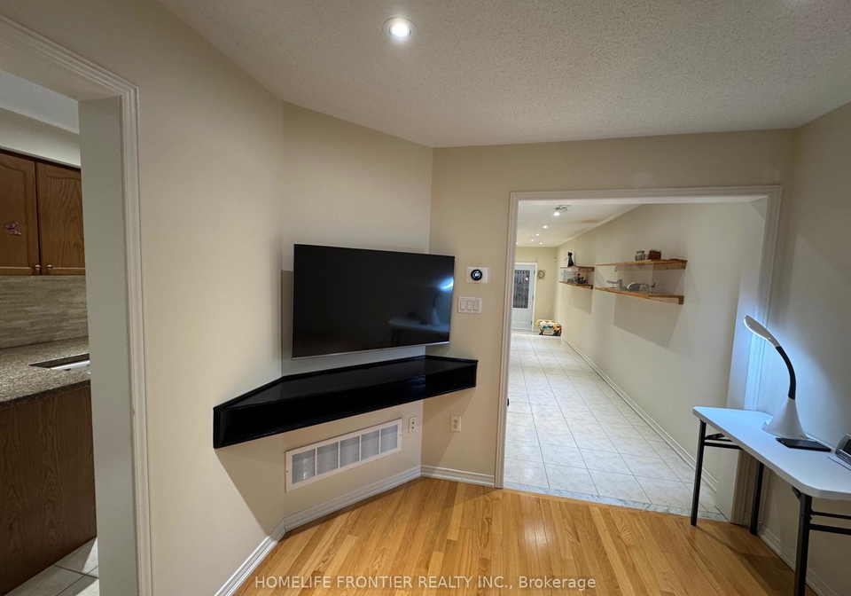 14-barr-crescent-aurora-ontario-n12655836
