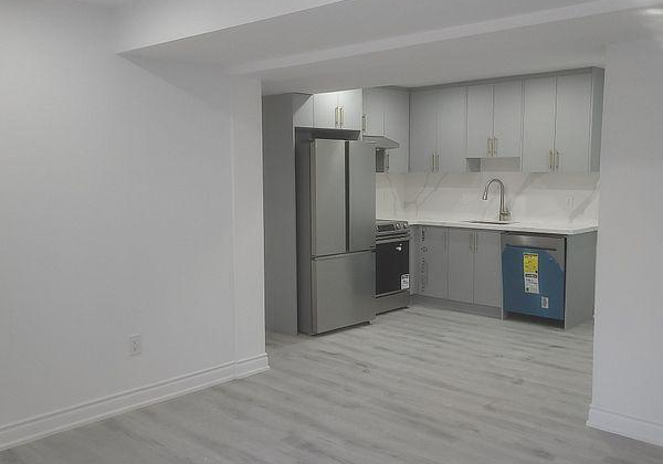 43-herefordshire-crescent-newmarket-ontario-n12656724