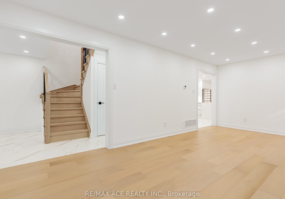 161-doubtfire-crescent-markham-ontario-n12657058