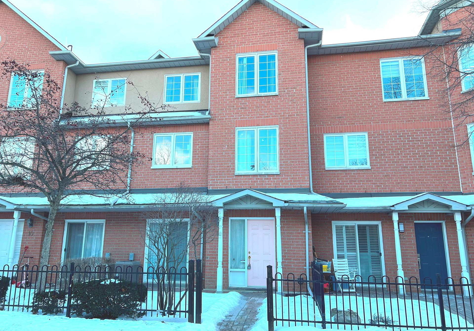 3-alpen-way-markham-ontario-n12657184