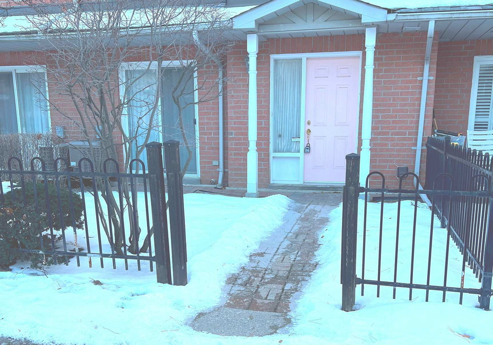 3-alpen-way-markham-ontario-n12657184