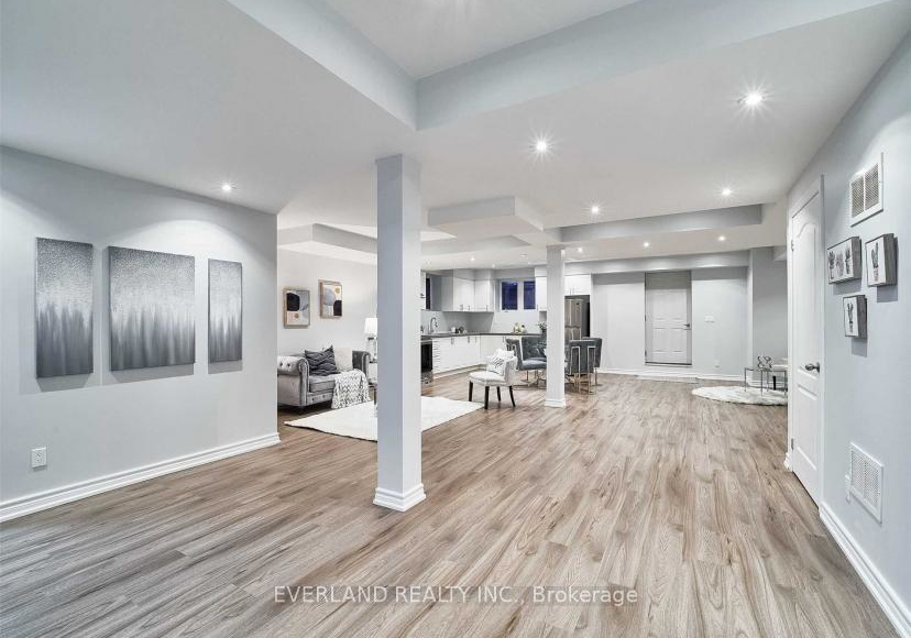 8-tarmack-drive-richmond-hill-ontario-n12658076