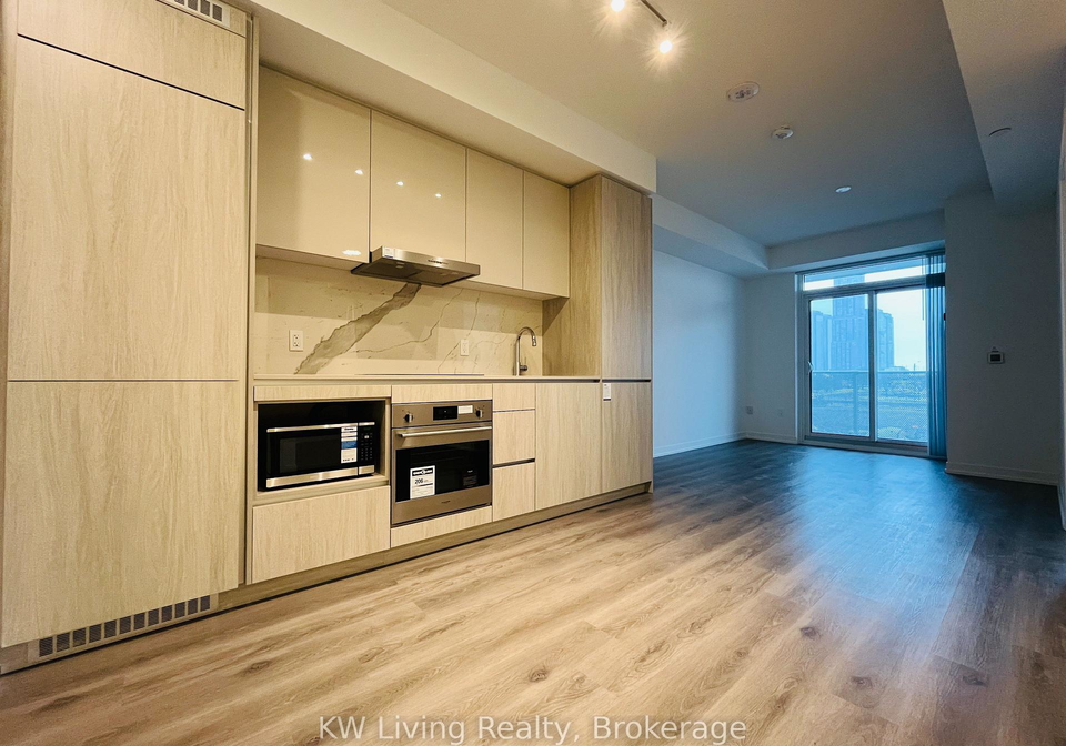 28-interchange-way-vaughan-ontario-n12658842