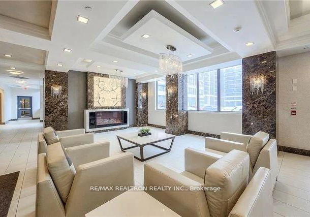 376-highway-7-richmond-hill-ontario-n12659568