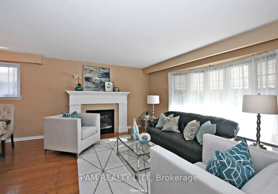 13-bigwin-drive-aurora-ontario-n12659686