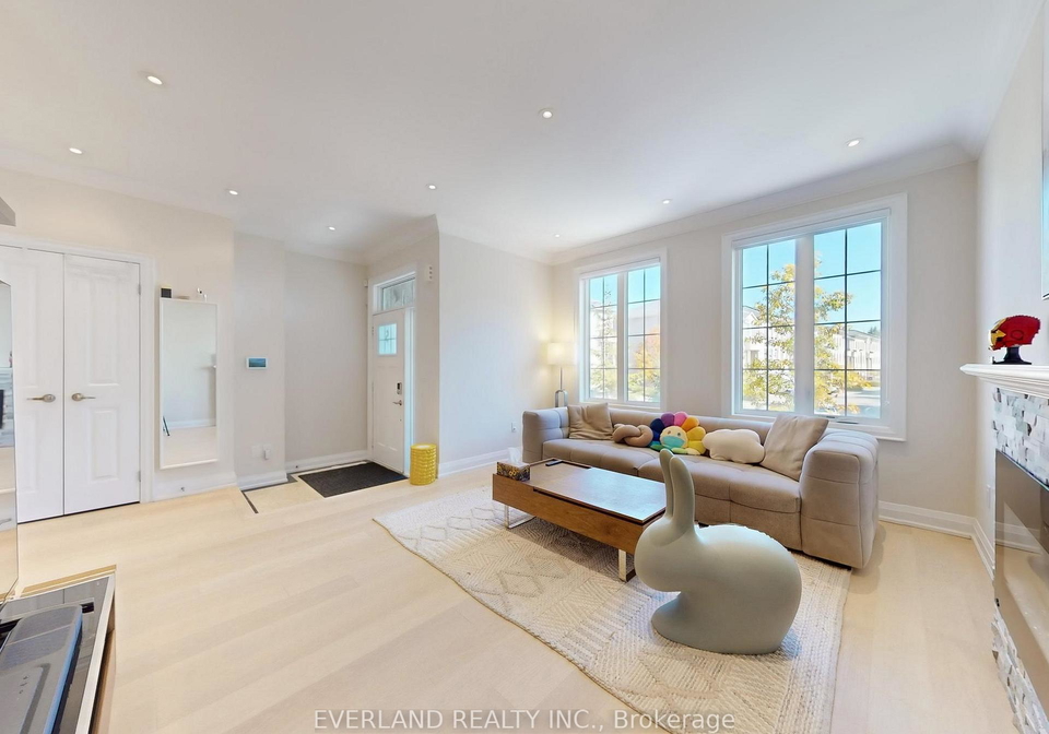 5-point-pelee-lane-richmond-hill-ontario-n12661374