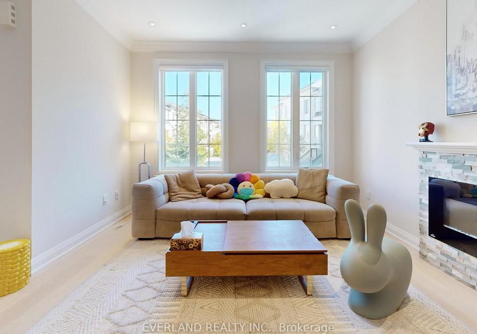 5-point-pelee-lane-richmond-hill-ontario-n12661374